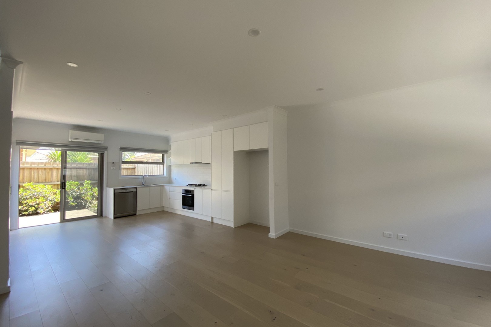 2/16 Pleasant Road, Thomastown, VIC 3074, Thomastown - Thumbnail 3