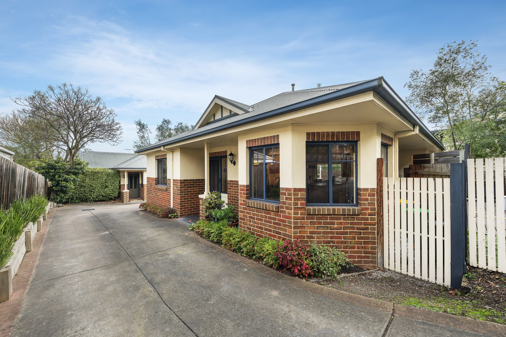 2/16 Starling St, Montmorency, VIC 3094 - Thumbnail 1 - 09/10/2023