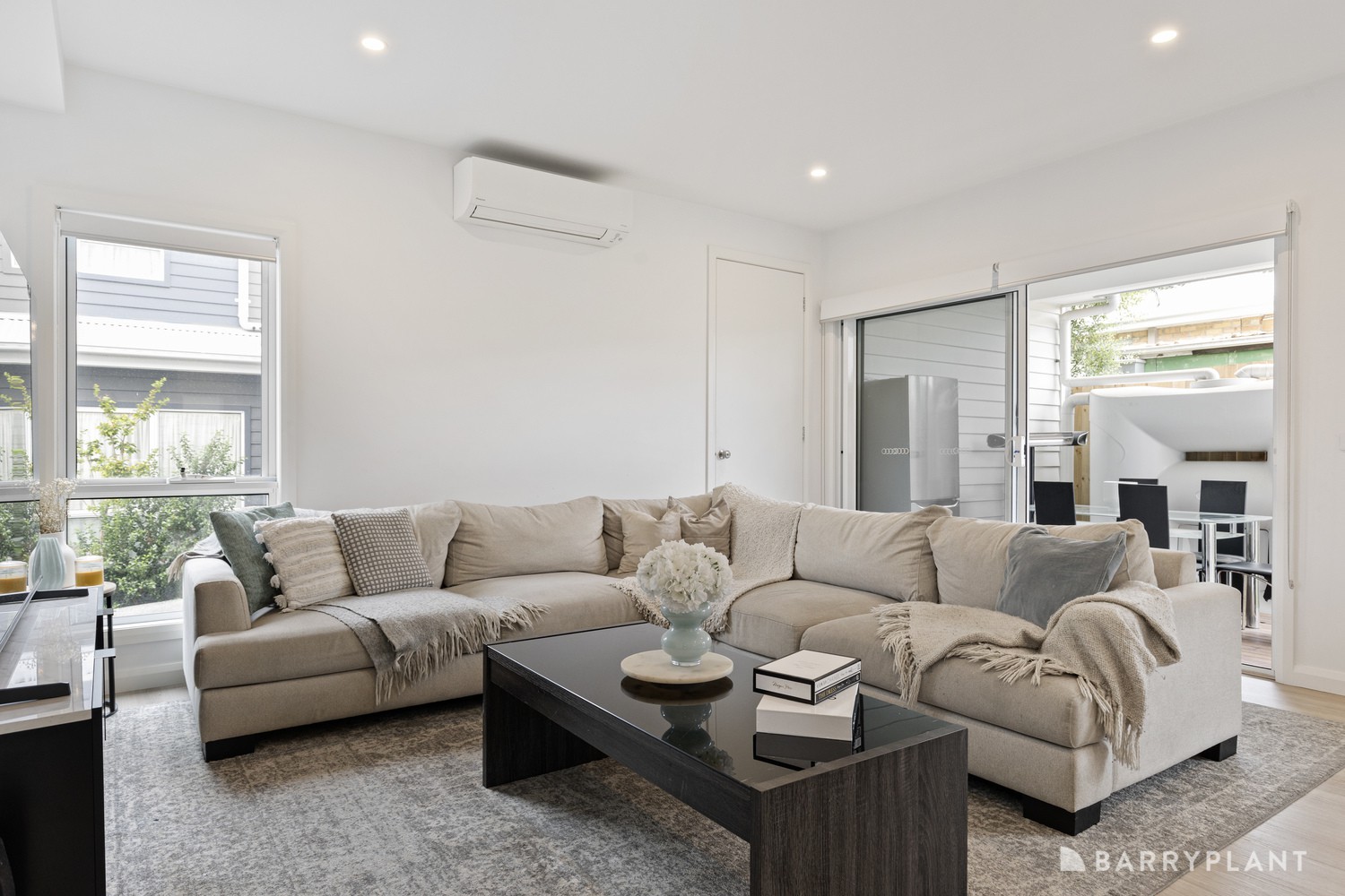 2/16 Thompson Street, Watsonia, VIC 3087, Watsonia - Thumbnail 3