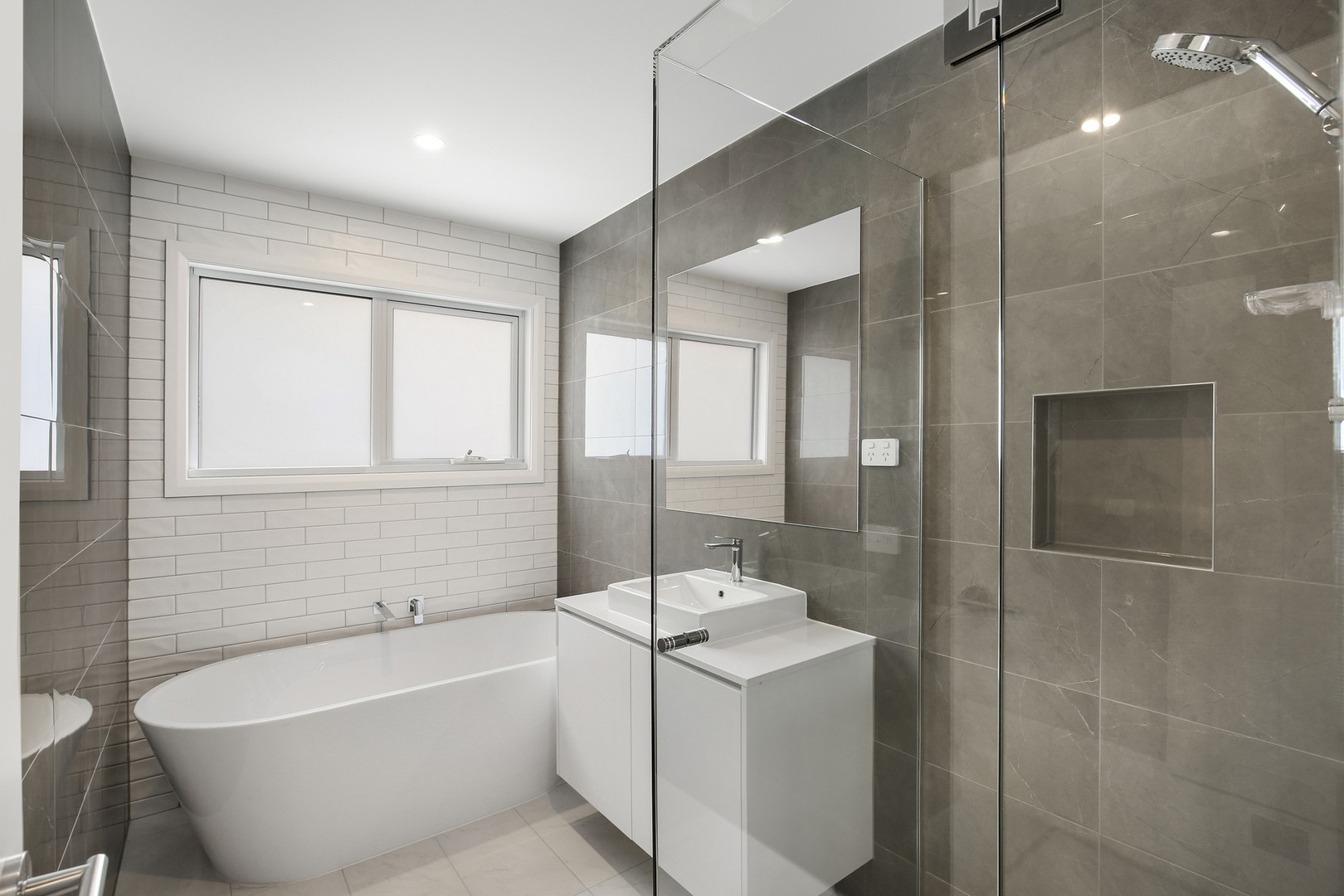 2/16 Thompson Street, Watsonia, VIC 3087, Watsonia - Thumbnail 5