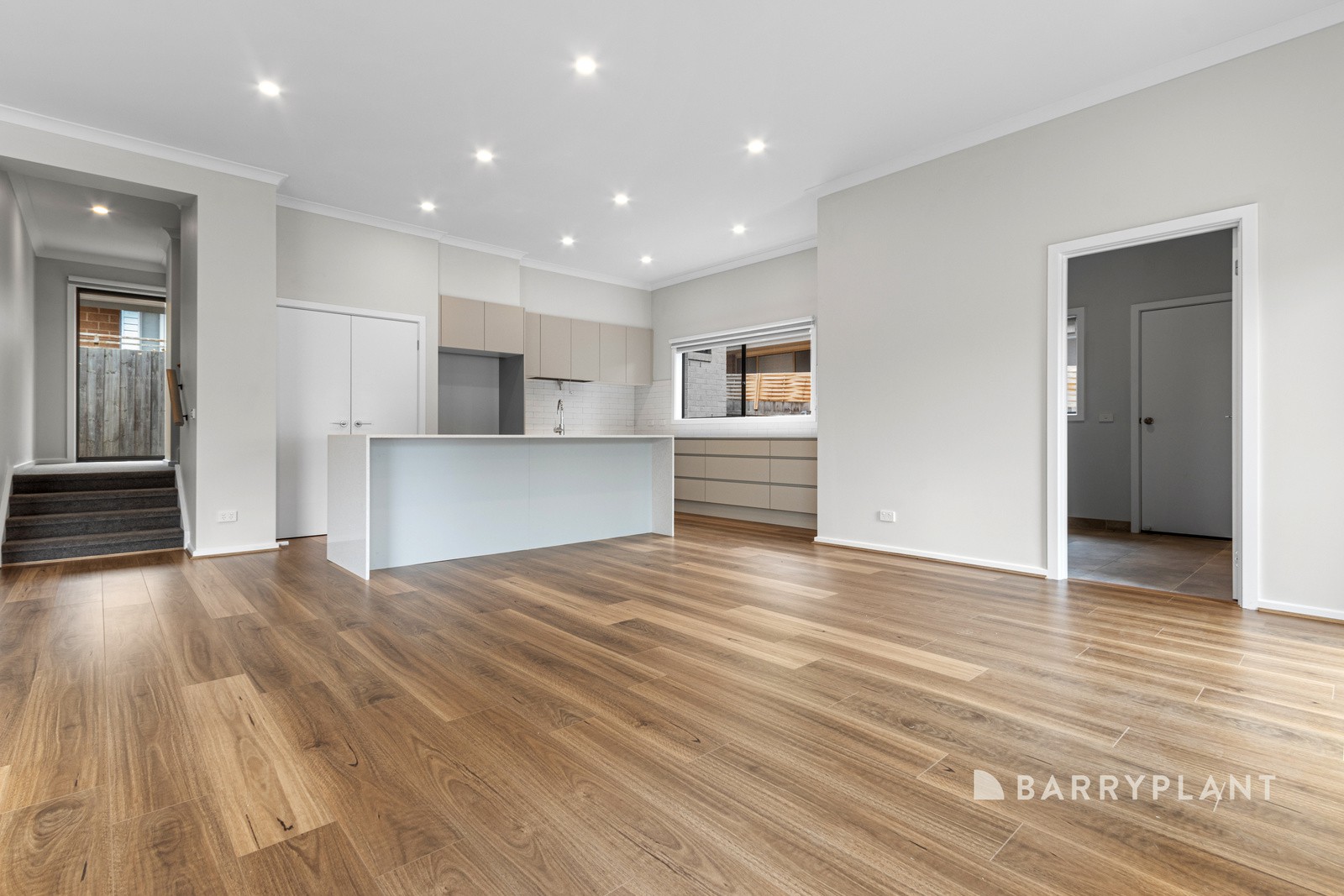 2/16 Vernal Avenue, Mitcham, VIC 3132 - Thumbnail 2 - 14/03/2025