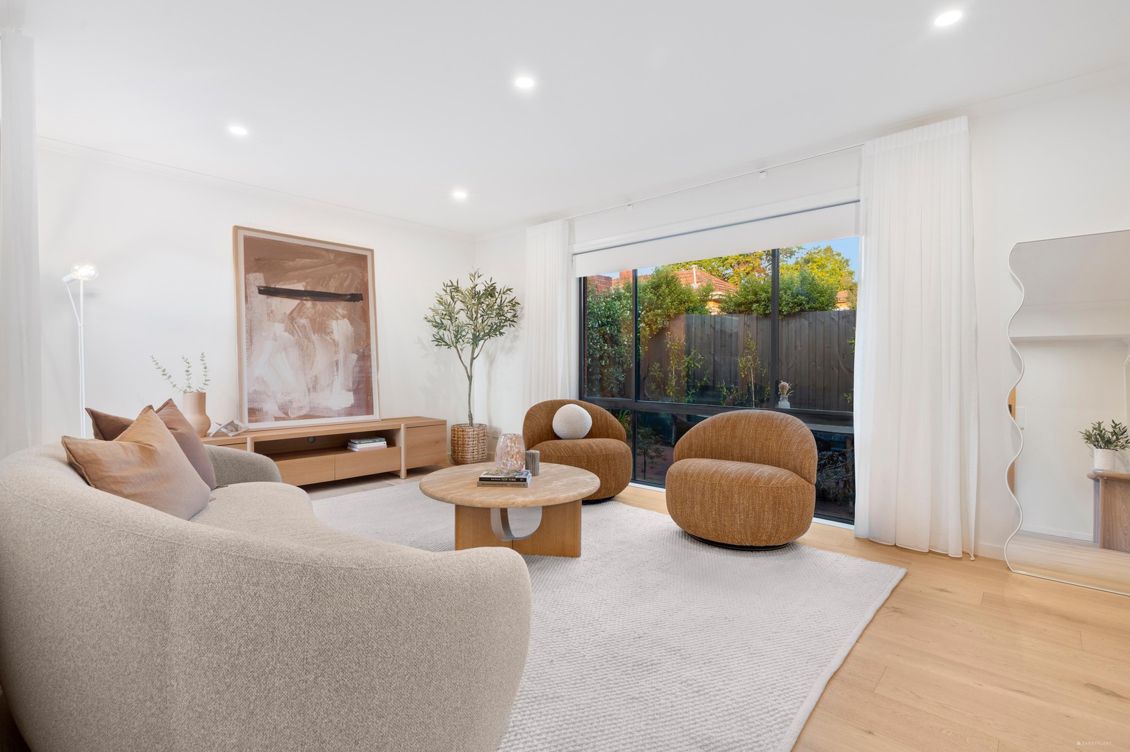 2/160 Springfield Road, Blackburn, VIC 3130 - Thumbnail 2 - 04/02/2026