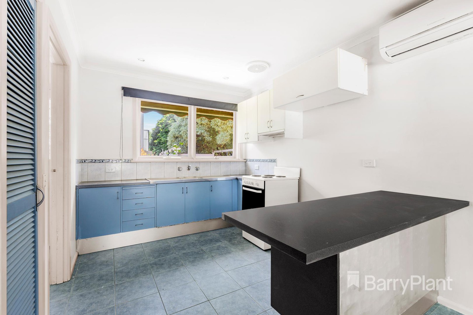 2/162 Blackburn Road, Doncaster East, VIC 3109, Doncaster East - Thumbnail 2