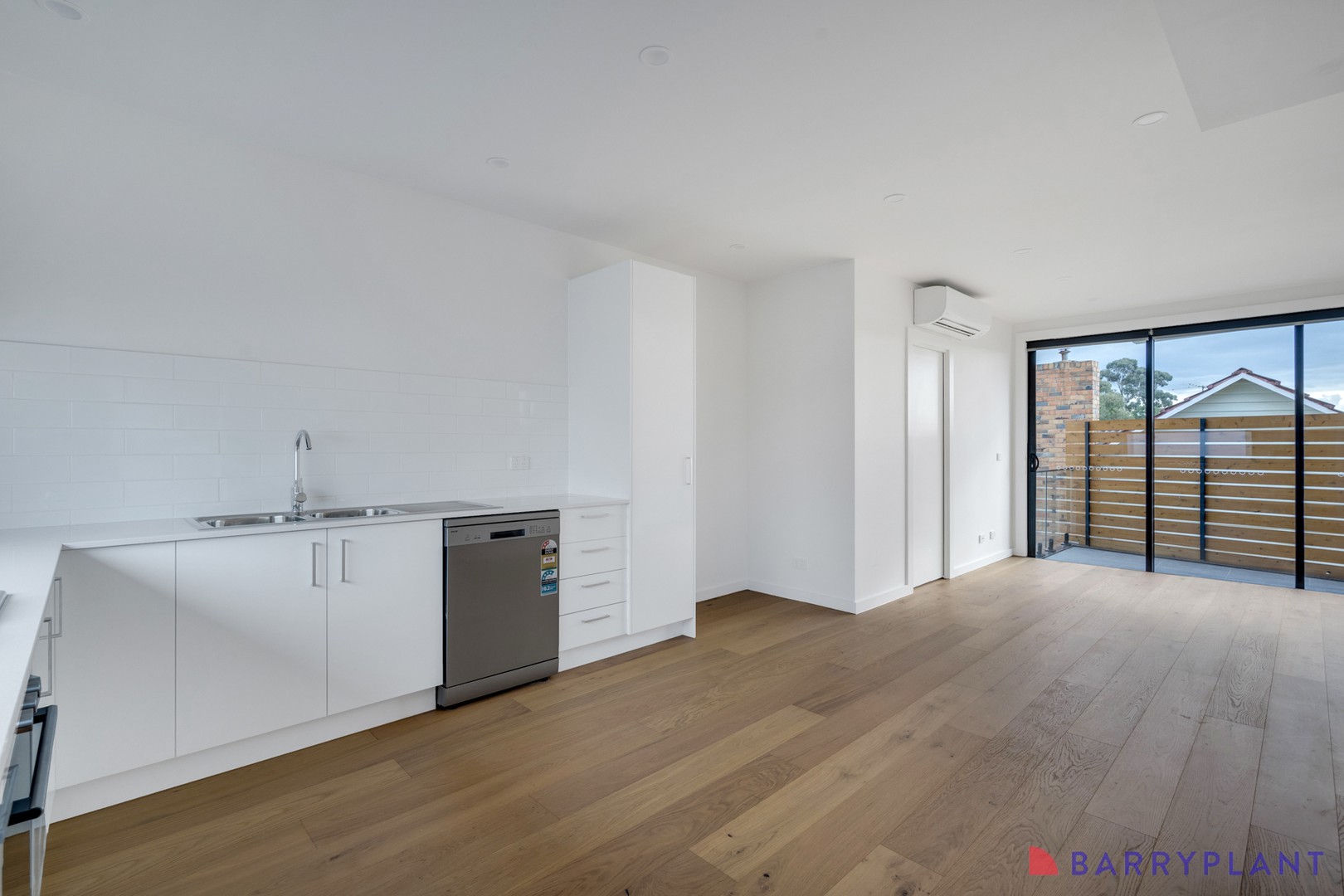 2/162 Broadway, Reservoir, VIC 3073 - Thumbnail 2 - 07/07/2026