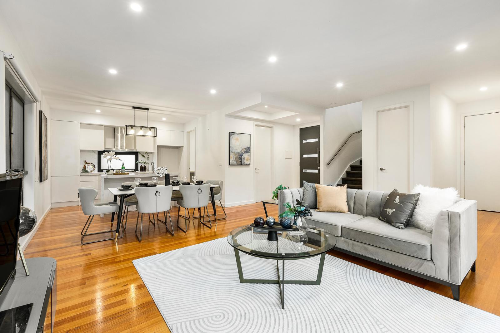 2/17 Burilla Avenue, Doncaster, VIC 3108, Doncaster - Thumbnail 2