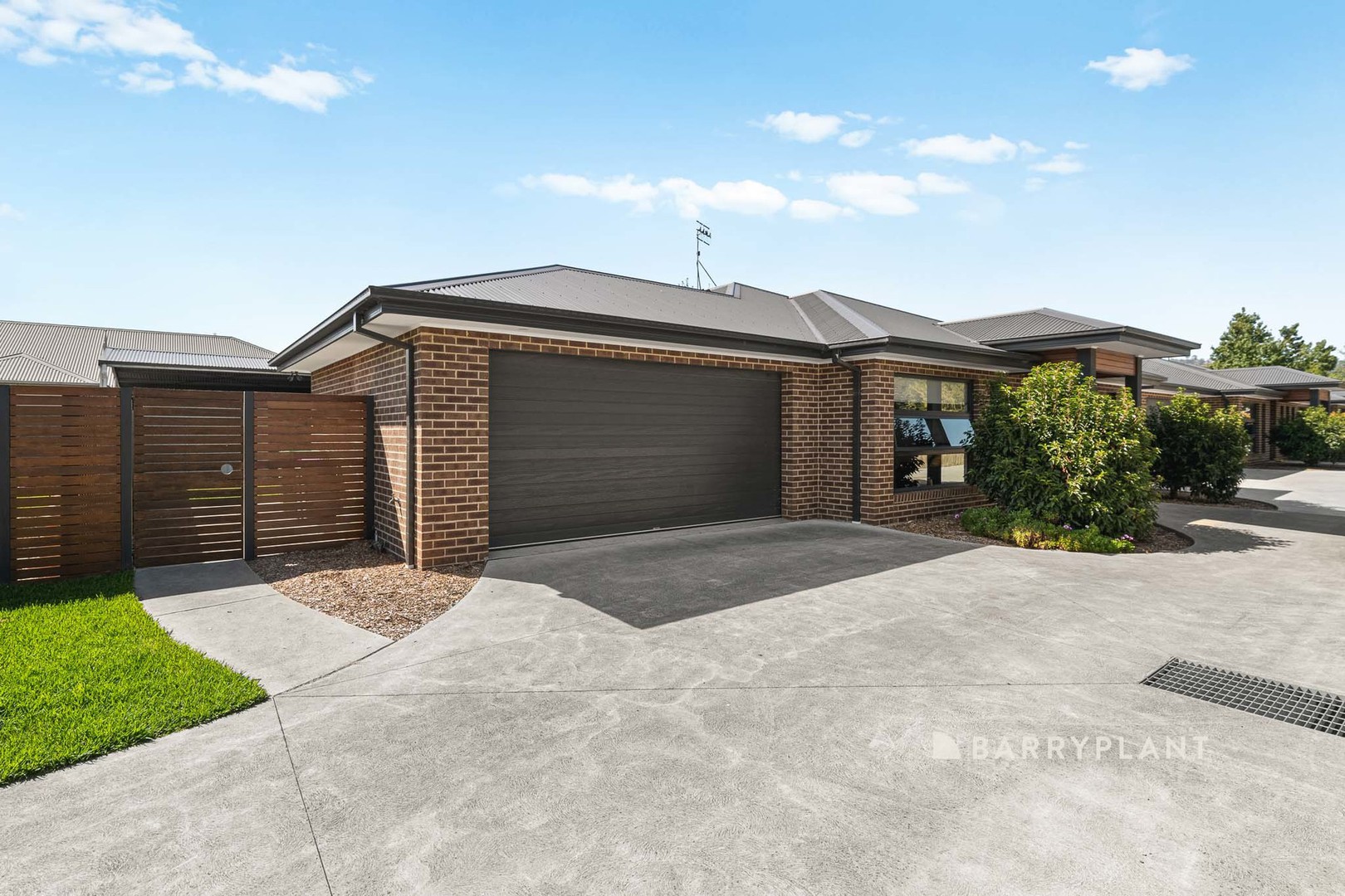 2/17 Nelson RoadTrafalgar, vic 3824, Trafalgar - Thumbnail 2