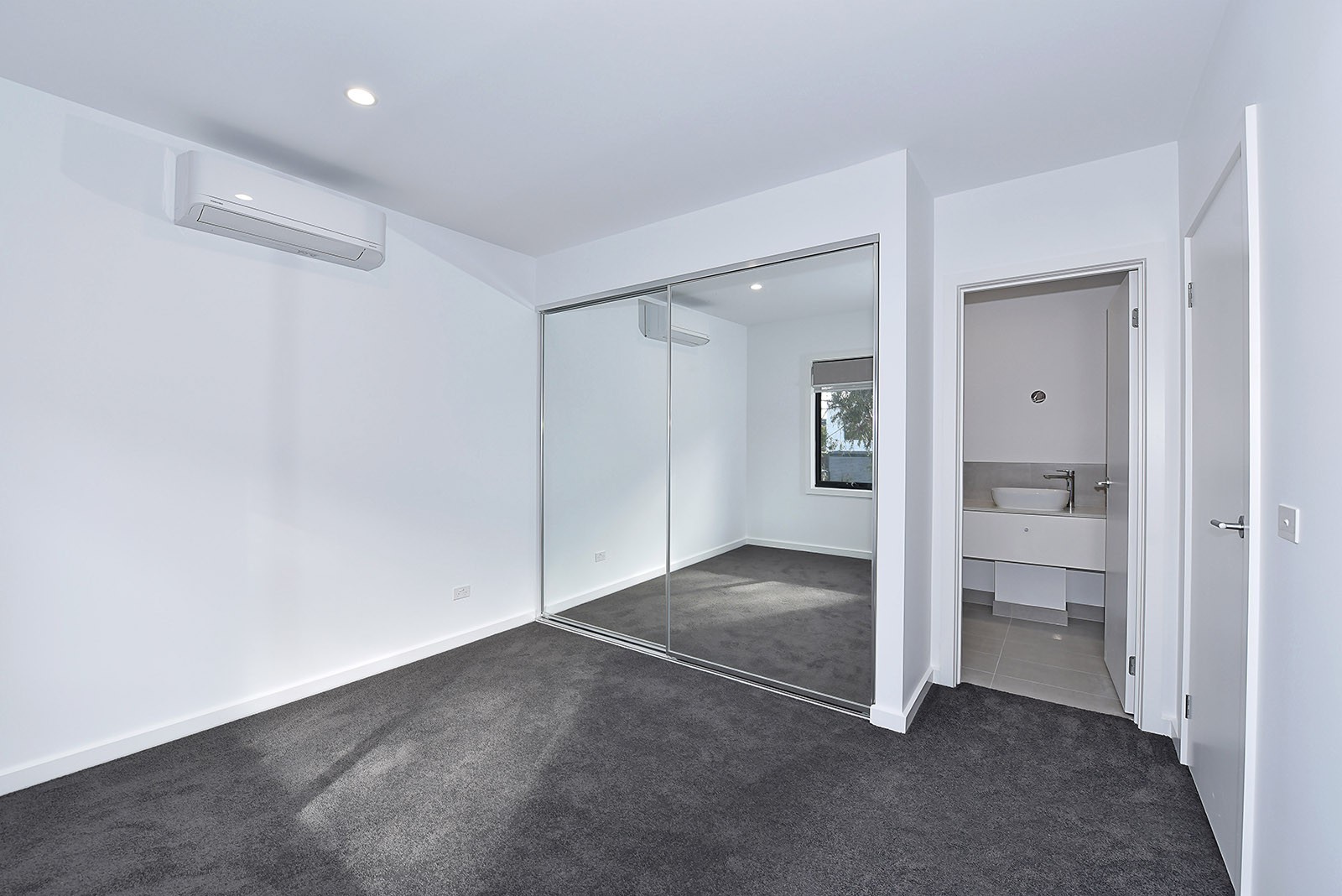 2/17 Nyah  Street, Keilor East, VIC 3033, Keilor East - Thumbnail 4