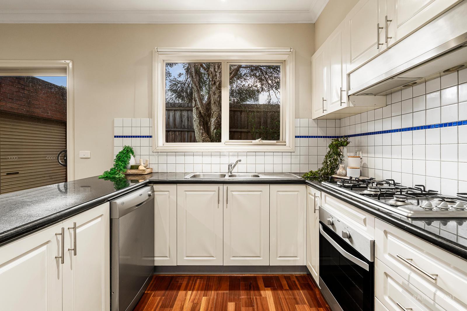 2/17 Parkside Avenue, Box Hill, VIC 3128, Box Hill - Thumbnail 3
