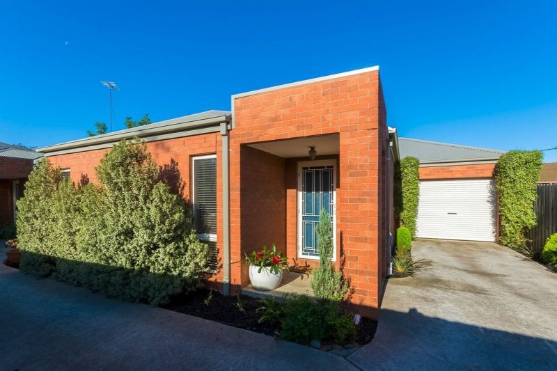2/17 Pine Av, North Shore, VIC 3214 - Thumbnail 1 - 12/06/2026
