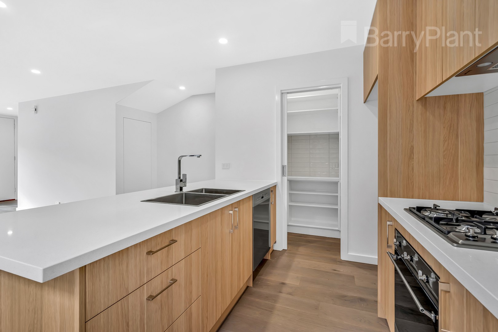 2/17 Ruby Street, Essendon West, VIC 3040, Essendon West - Thumbnail 4