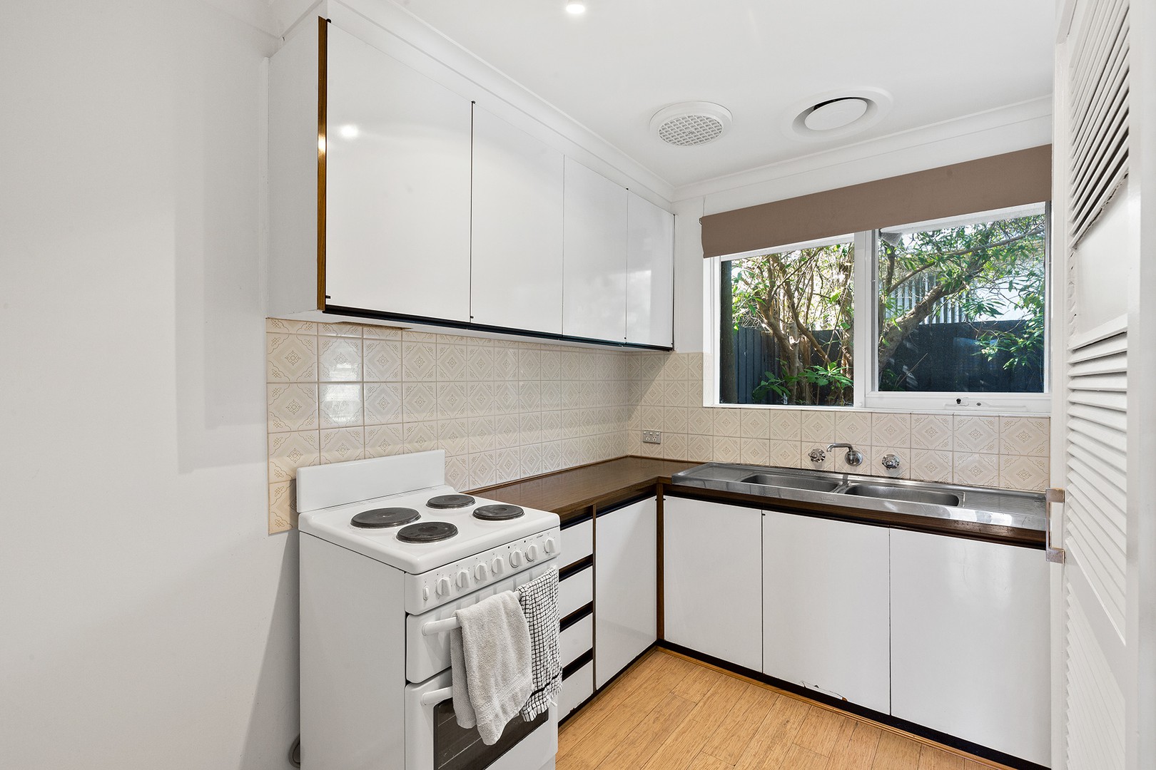 2/17 Williams Street, Frankston, VIC 3199, Frankston - Thumbnail 5