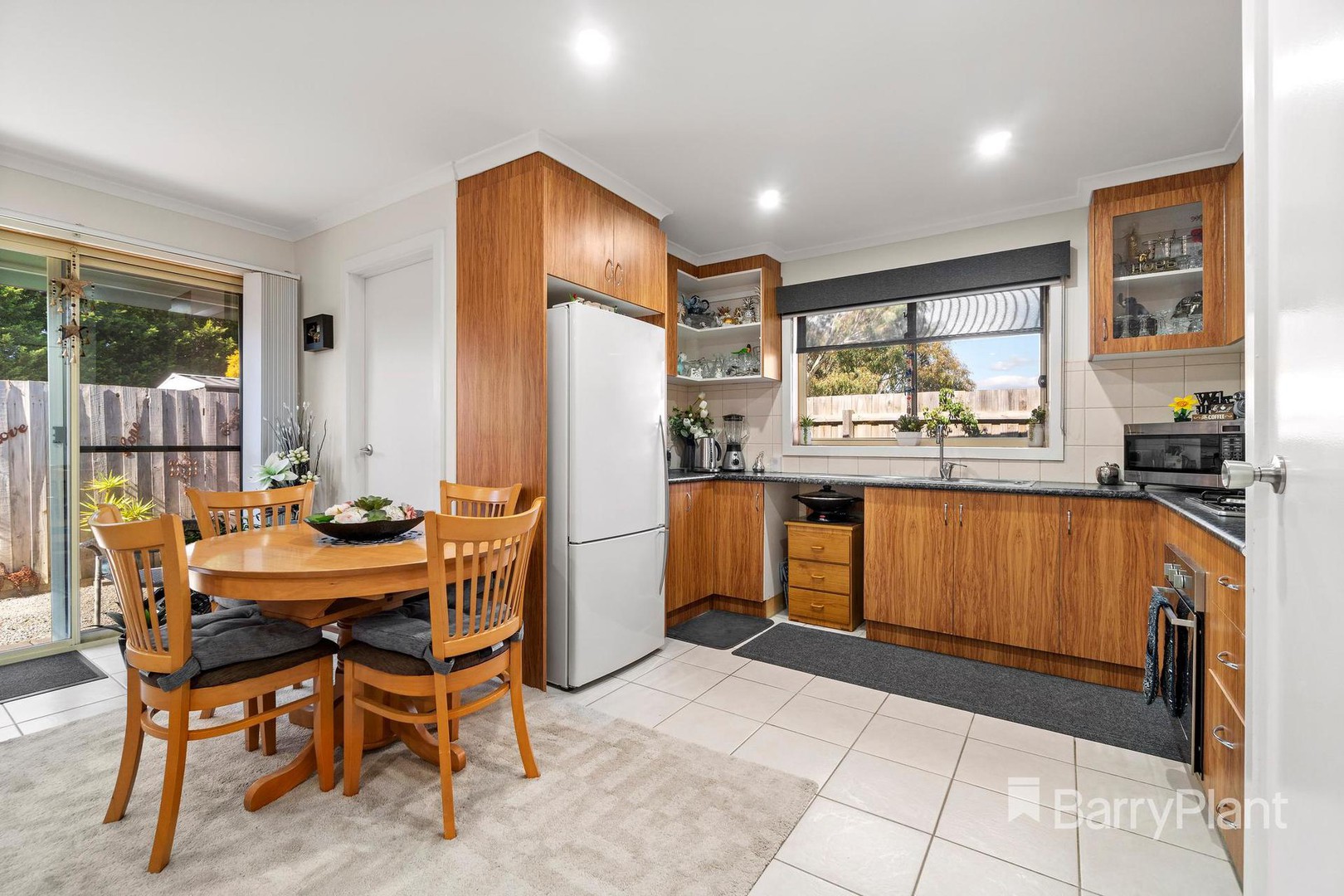2/17 Woolnough DriveMill Park, VIC 3082, Mill Park - Thumbnail 3