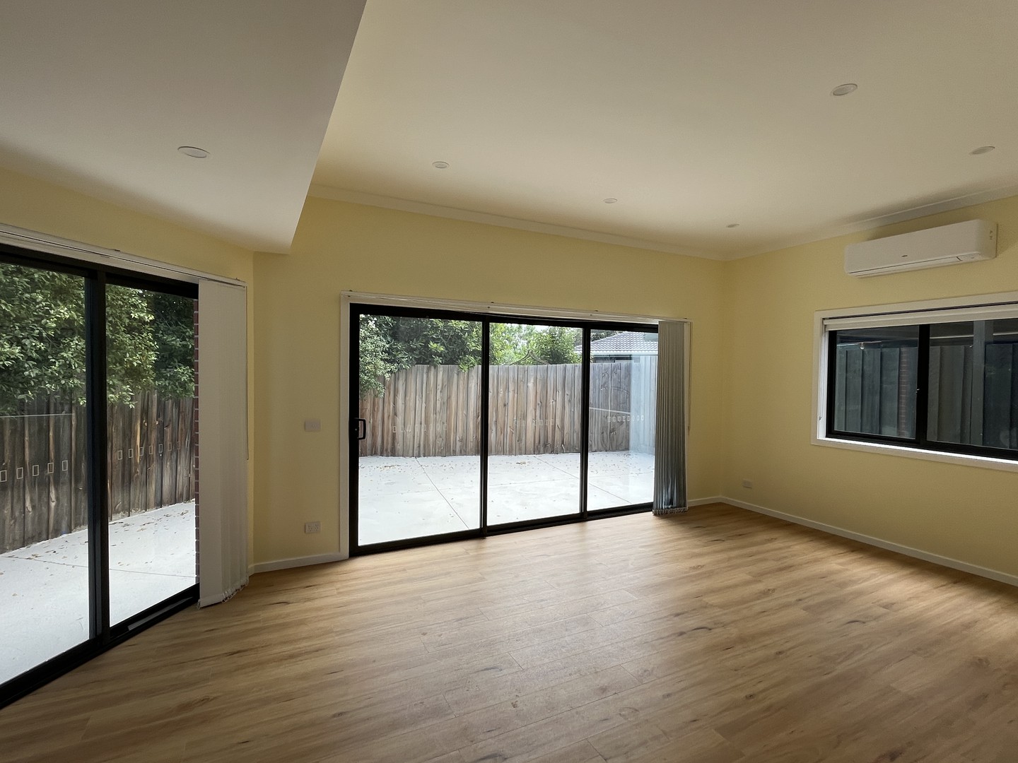2/18 Arundel  Court, Hoppers Crossing, VIC 3029, Hoppers Crossing - Thumbnail 2