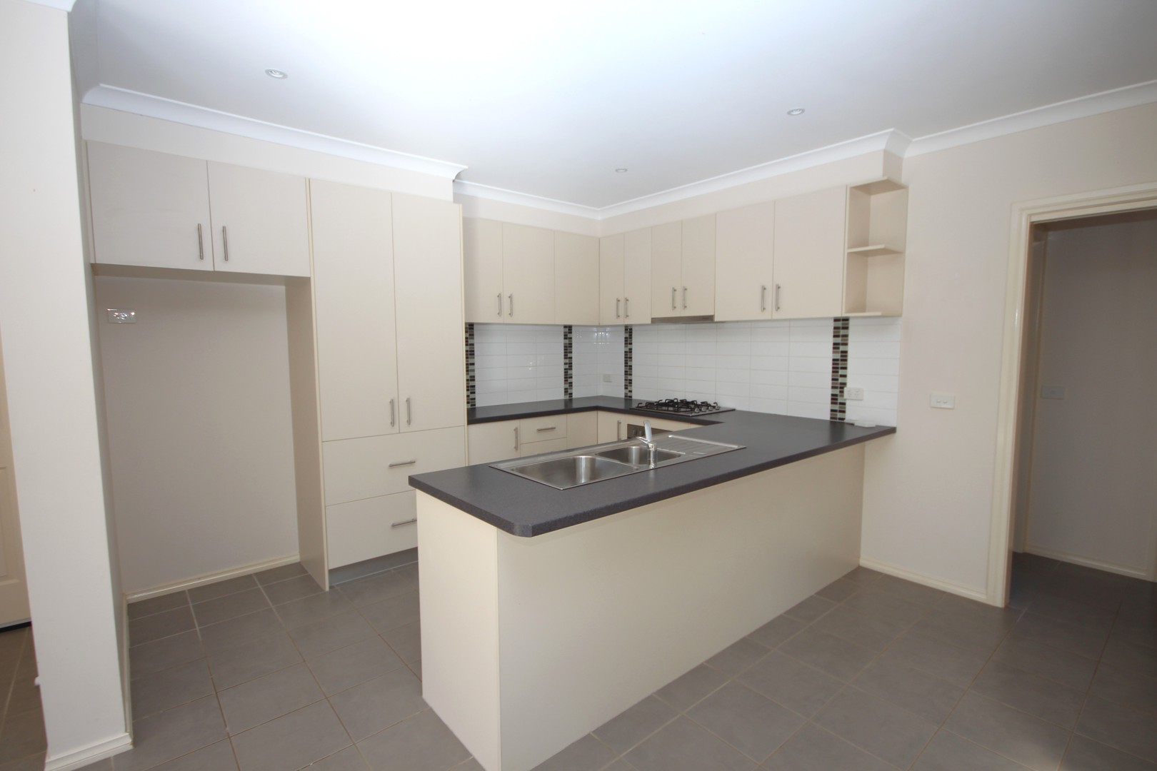 2/18 Clavus Road, Corio, VIC 3214, Corio - Thumbnail 3