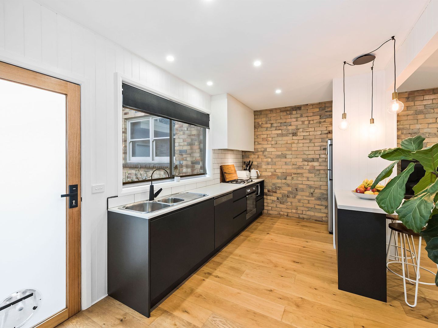 2/18 Flinders Street, Mentone, VIC 3194, Mentone - Thumbnail 3