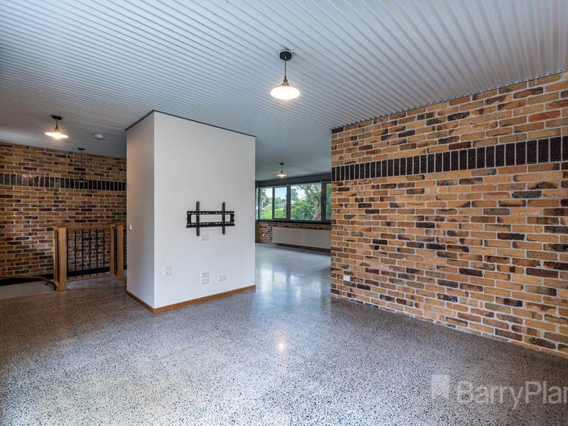 2/18 Kay Street, Mount Waverley, VIC 3149 - Thumbnail 1 - 30/05/2024