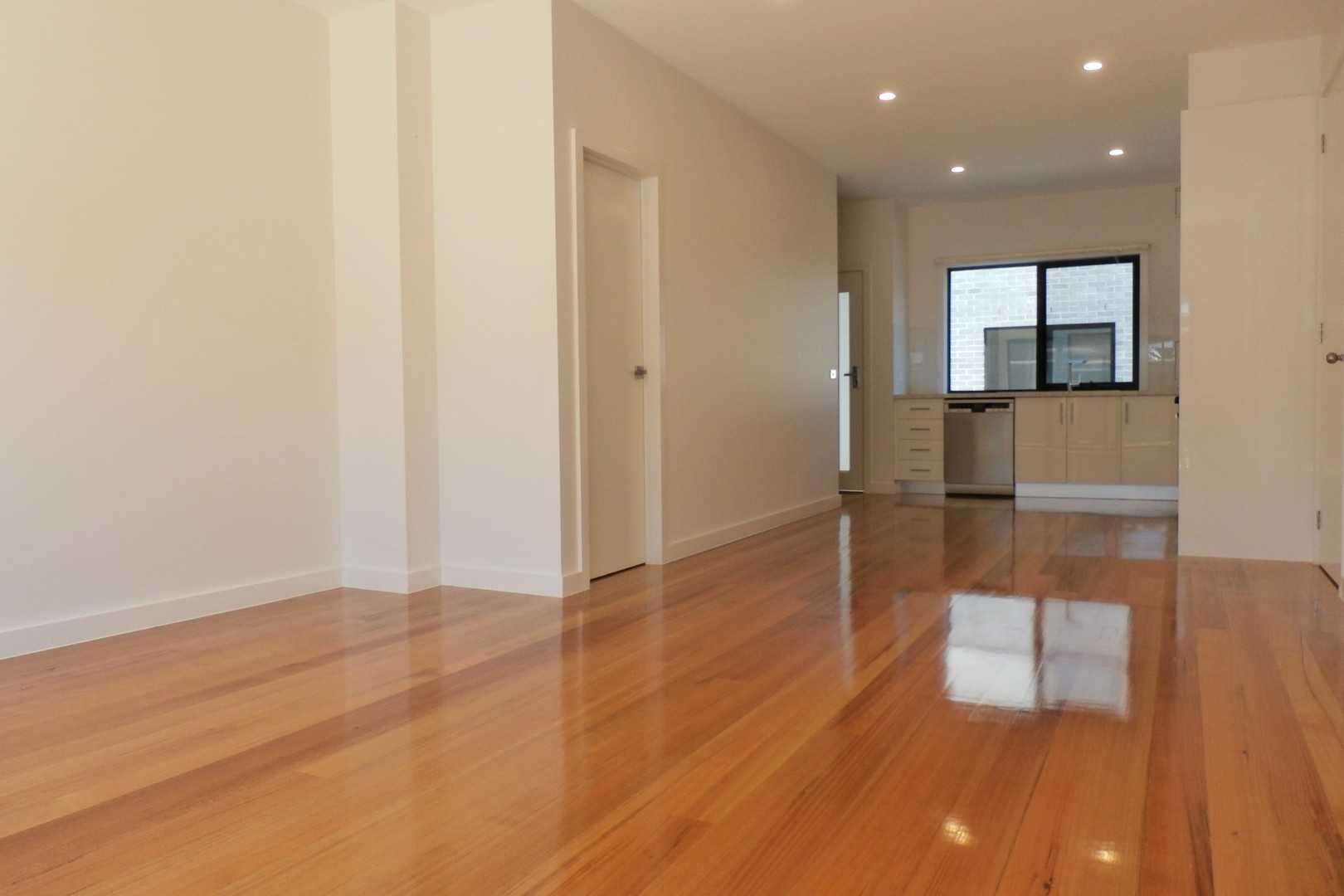 2/18 Lyking Street, Pascoe Vale, VIC 3044, Pascoe Vale - Thumbnail 3
