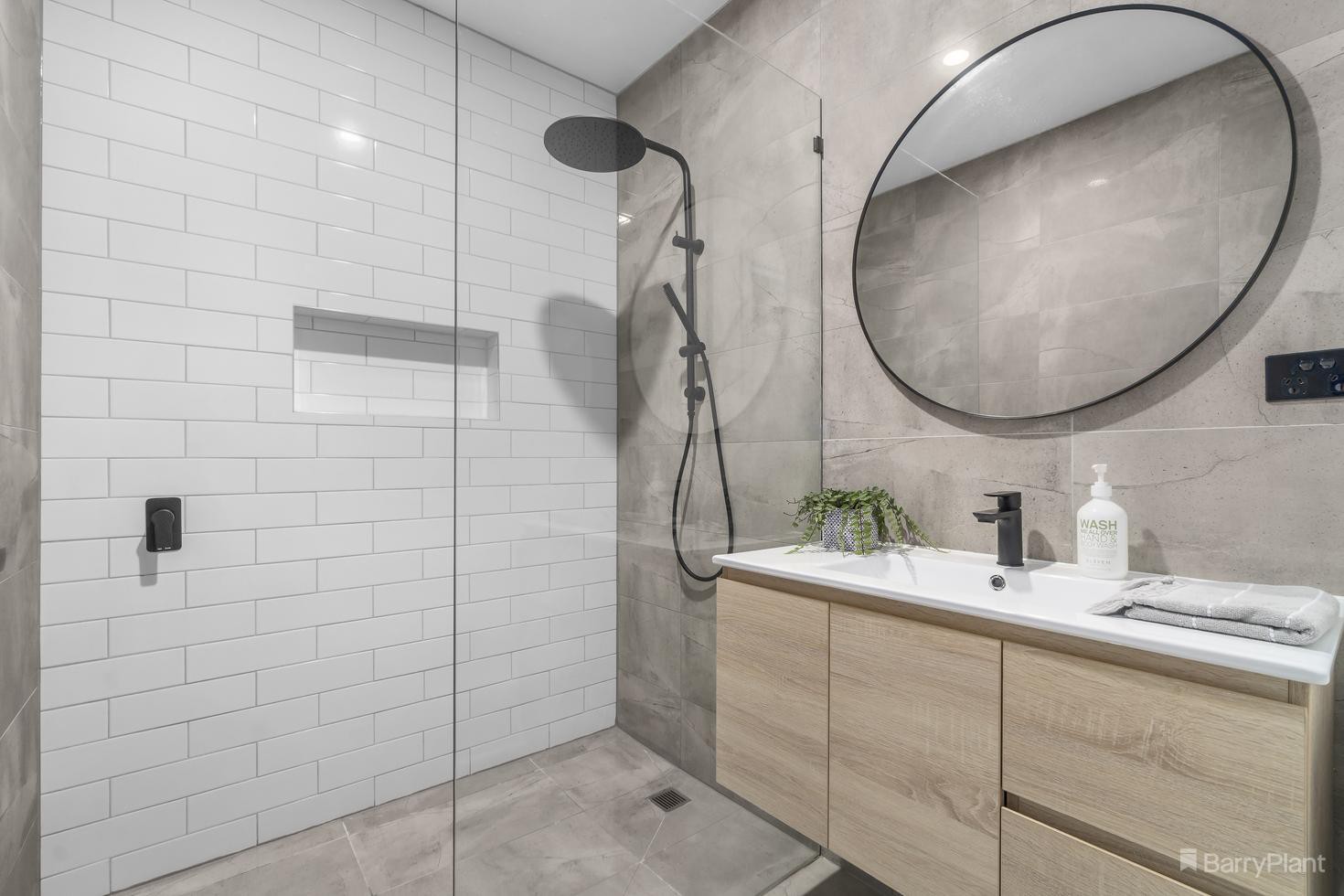 2/18 McKellar Street, Watsonia, VIC 3087, Watsonia - Thumbnail 7