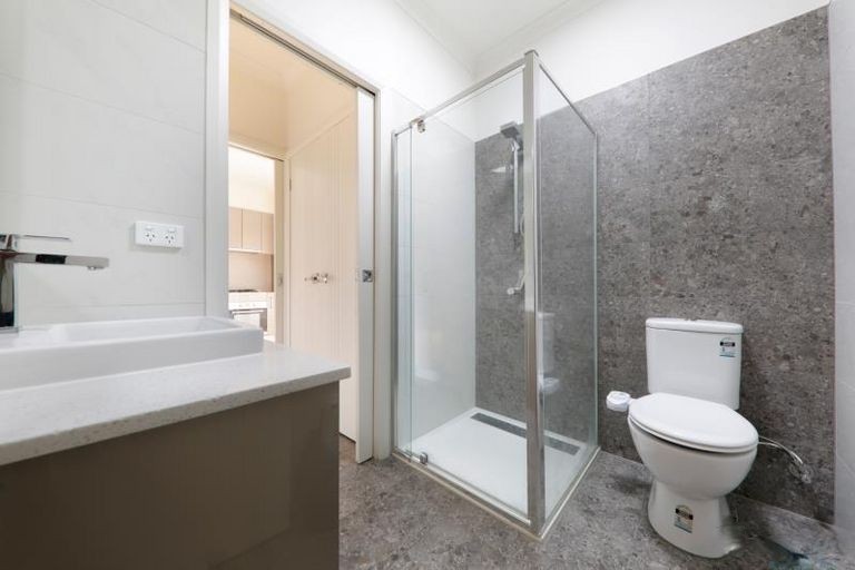 2/18 Prince Andrew Avenue, Lalor, VIC 3075, Lalor - Thumbnail 3