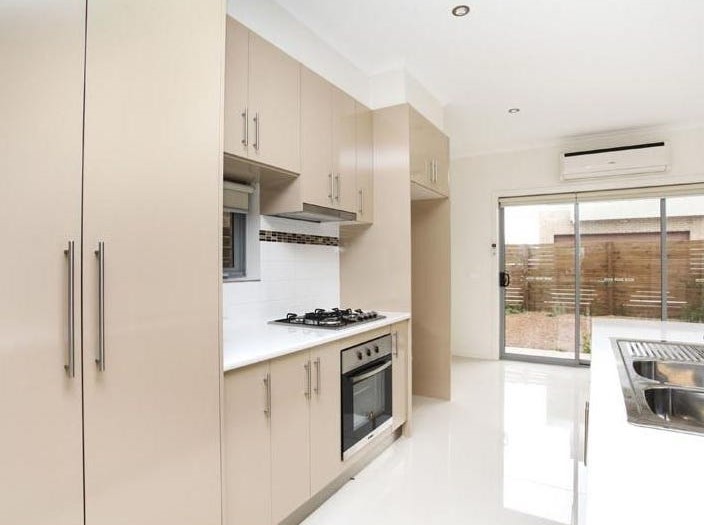 2/19-21 The Avenue, Caroline Springs, VIC 3023, Caroline Springs - Thumbnail 3