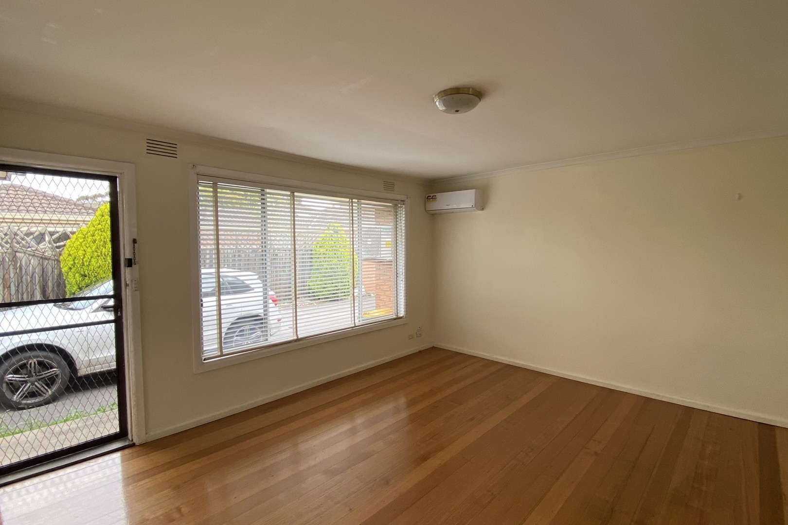 2/19 Aberdeen Street, Reservoir, VIC 3073 - Thumbnail 2 - 03/11/2021