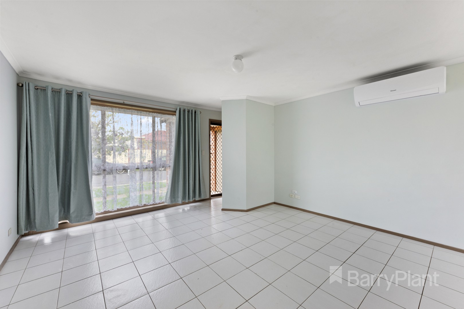 2/19 Belfort Street, St Albans, VIC 3021, St Albans - Thumbnail 2