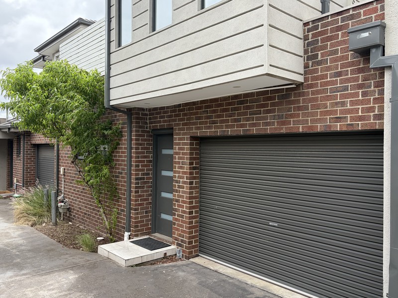2/19 Enfield Avenue, Preston, VIC 3072 - Image - 12/11/2025