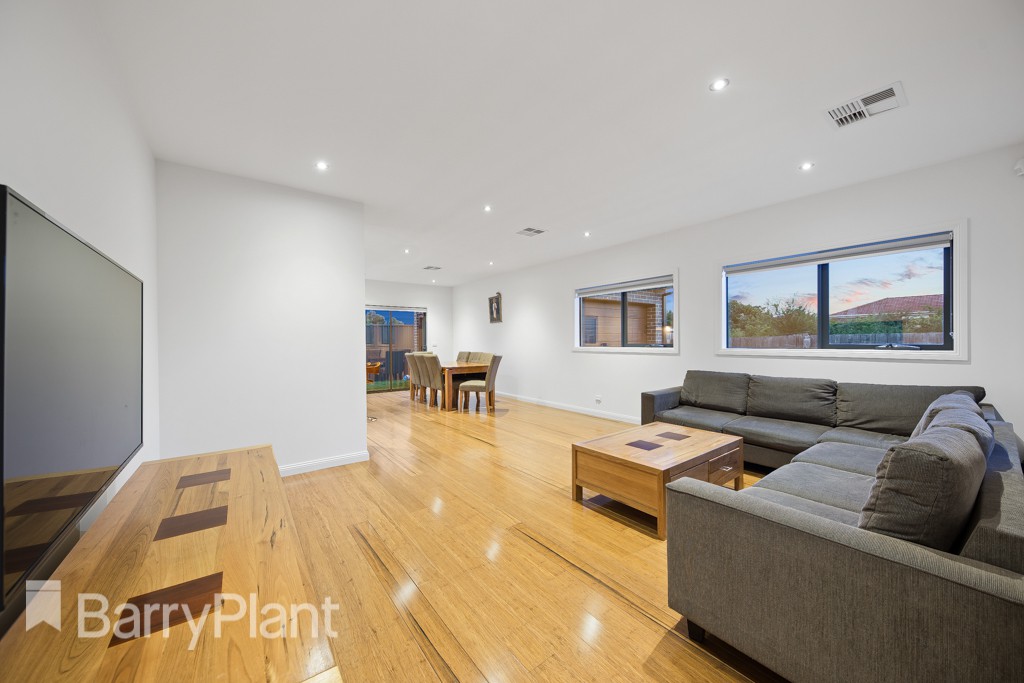2/19 Glendenning Street, St Albans, VIC 3021, St Albans - Thumbnail 3