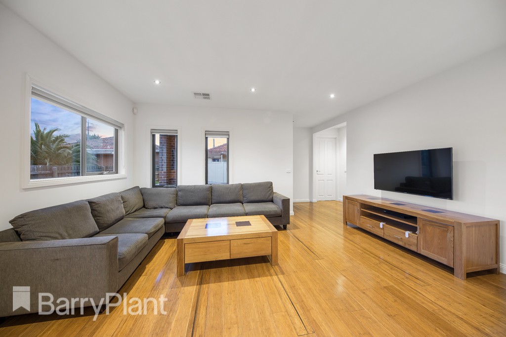 2/19 Glendenning Street, St Albans, VIC 3021, St Albans - Thumbnail 4