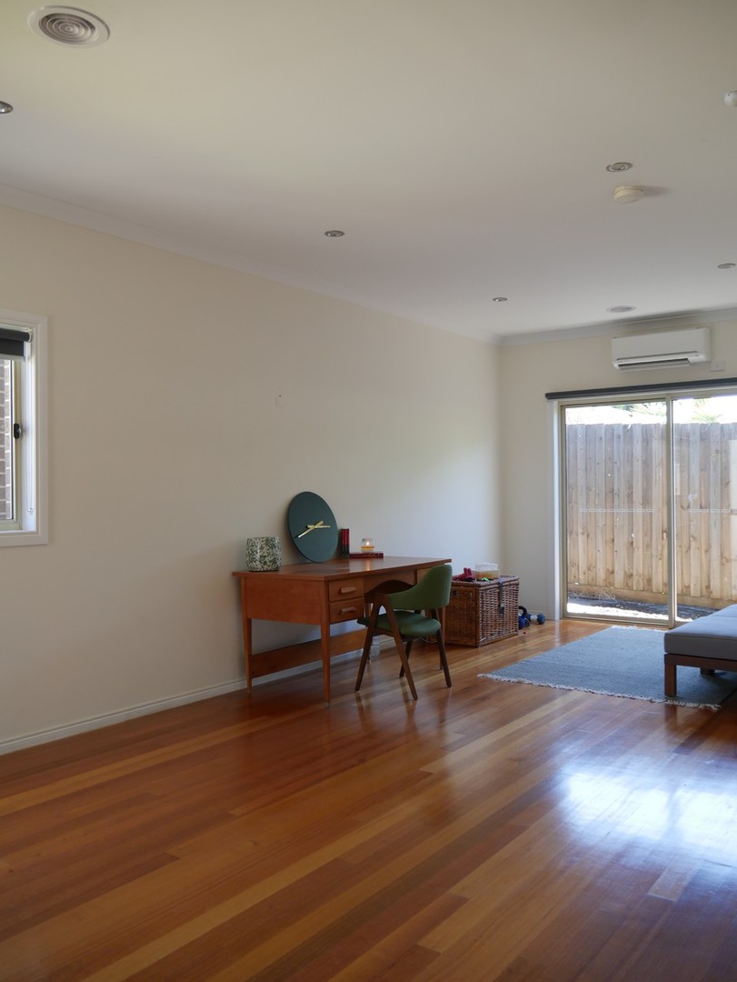 2/190 Coburns Road, Melton, VIC 3337, Melton - Thumbnail 2