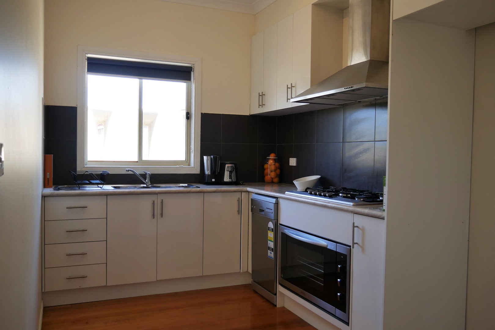 2/190 Coburns Road, Melton, VIC 3337, Melton - Thumbnail 3