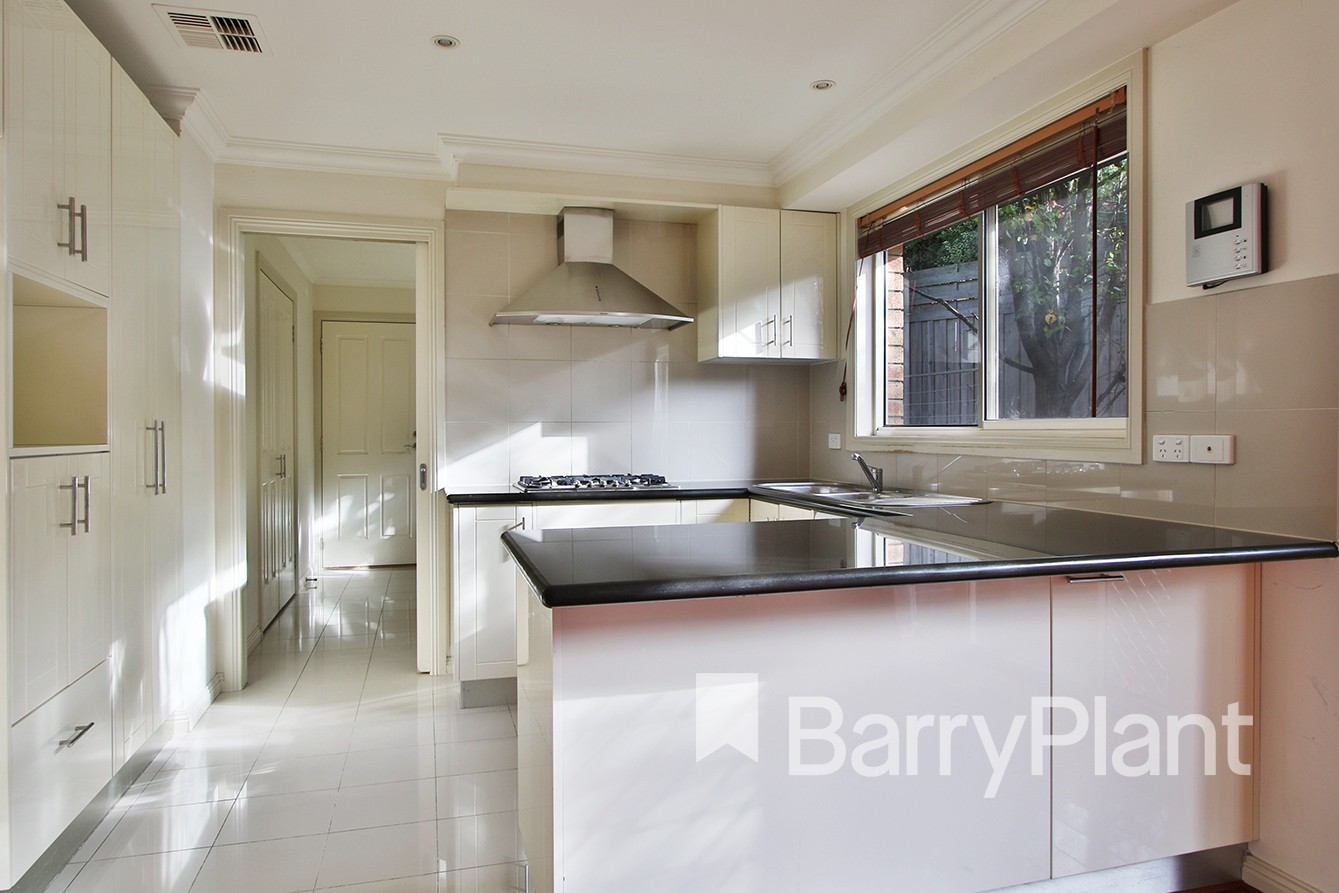 2/2-4 Ireland Avenue, Doncaster East, VIC 3109, Doncaster East - Thumbnail 2