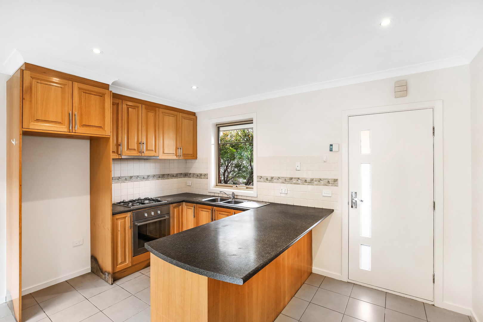 2/2 Faye Street, Reservoir, VIC 3073, Reservoir - Thumbnail 3