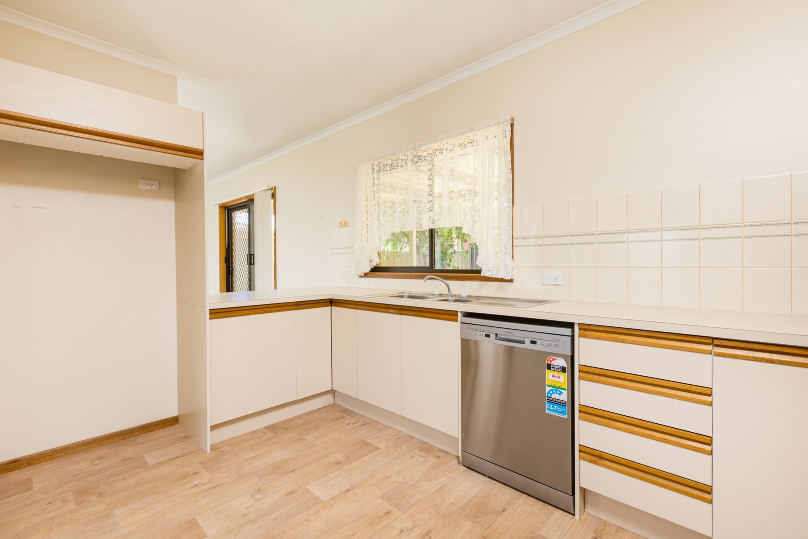 2/2 Greenvale Parade, Mildura, VIC 3500, Mildura - Thumbnail 4