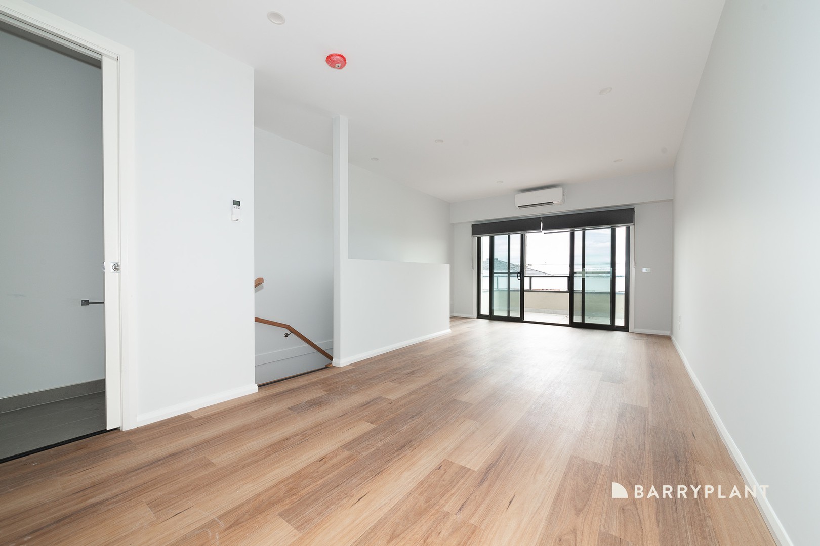 2/2 Josephine Street, Oak Park, VIC 3046, Oak Park - Thumbnail 6