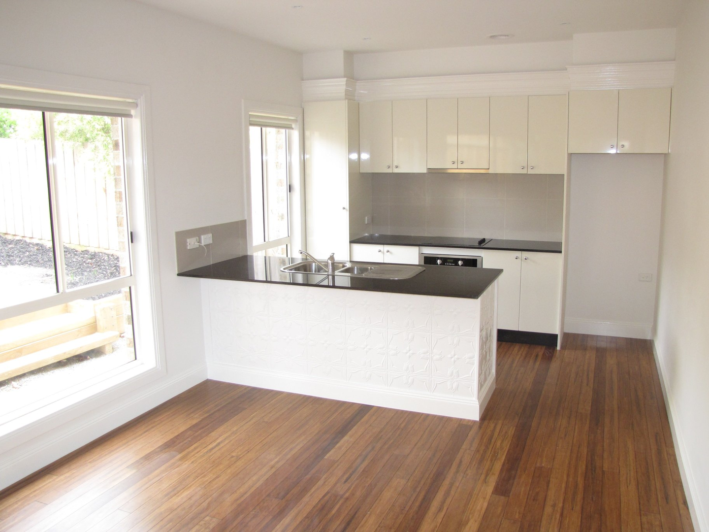 2/2 Mimosa Court, Doncaster East, VIC 3109, Doncaster East - Thumbnail 2