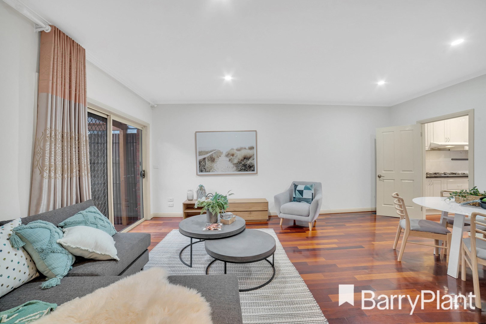 2/2 Myers Avenue, Glen Waverley, VIC 3150, Glen Waverley - Thumbnail 2