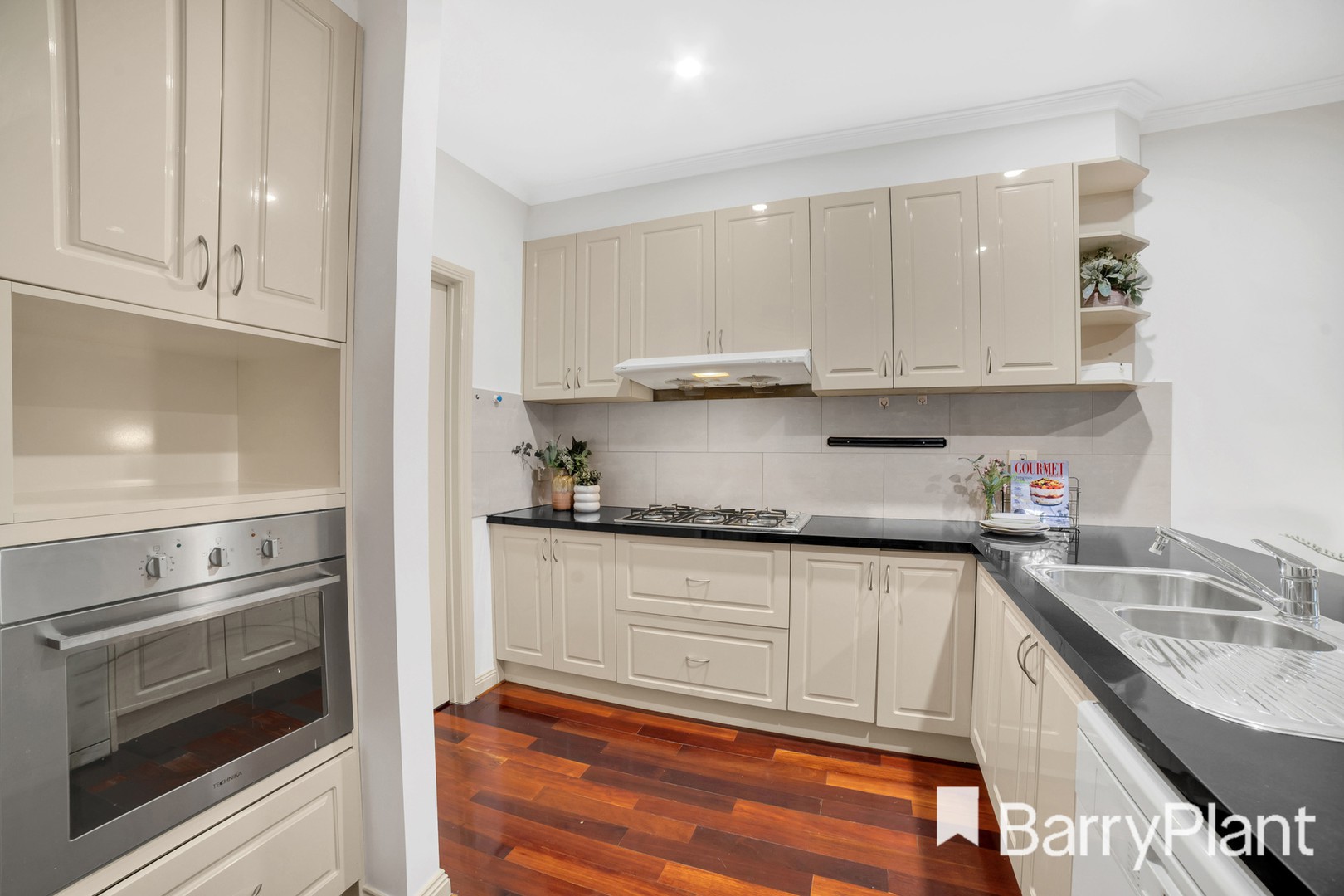 2/2 Myers Avenue, Glen Waverley, VIC 3150, Glen Waverley - Thumbnail 5