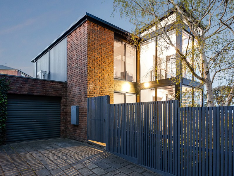 2/2 Premier Court, Highton, VIC 3216 - Image - 02/10/2026
