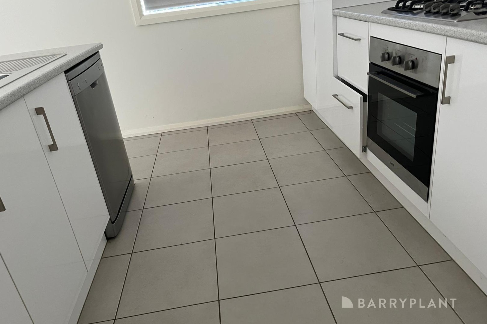 2/2 Retreat Place, Werribee, VIC 3030, Werribee - Thumbnail 3