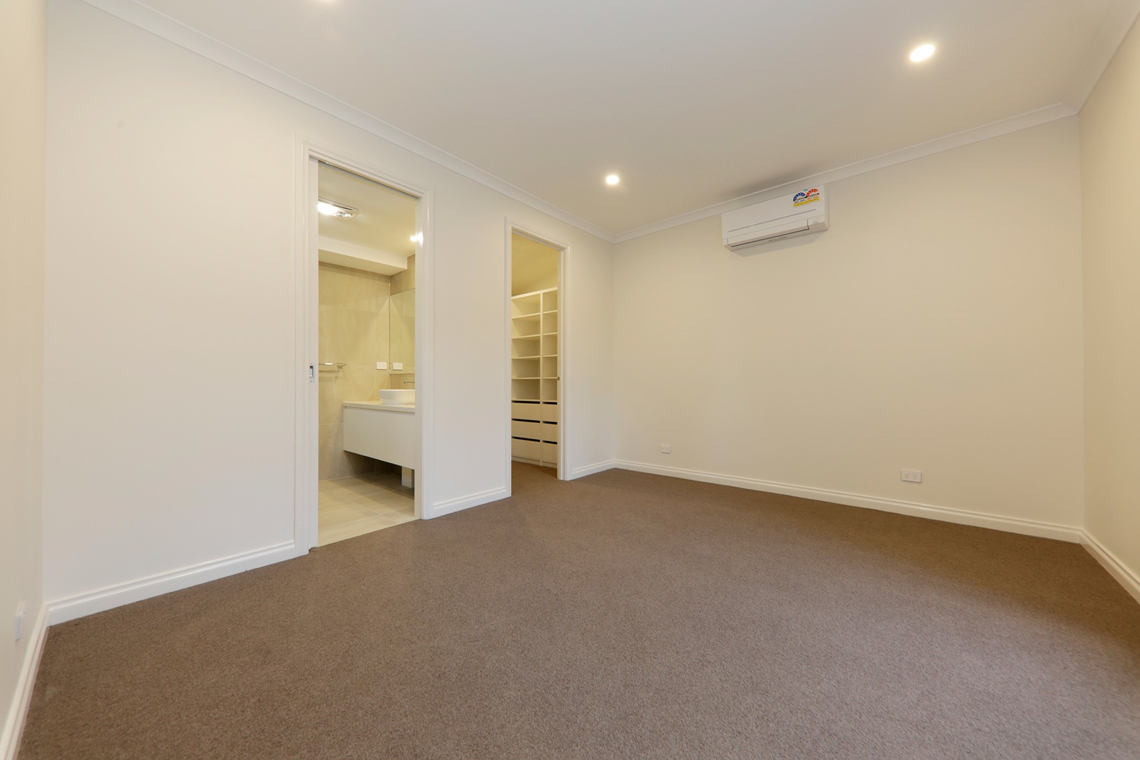 2/2 Rocklands Road, Ashwood, VIC 3147, Ashwood - Thumbnail 4
