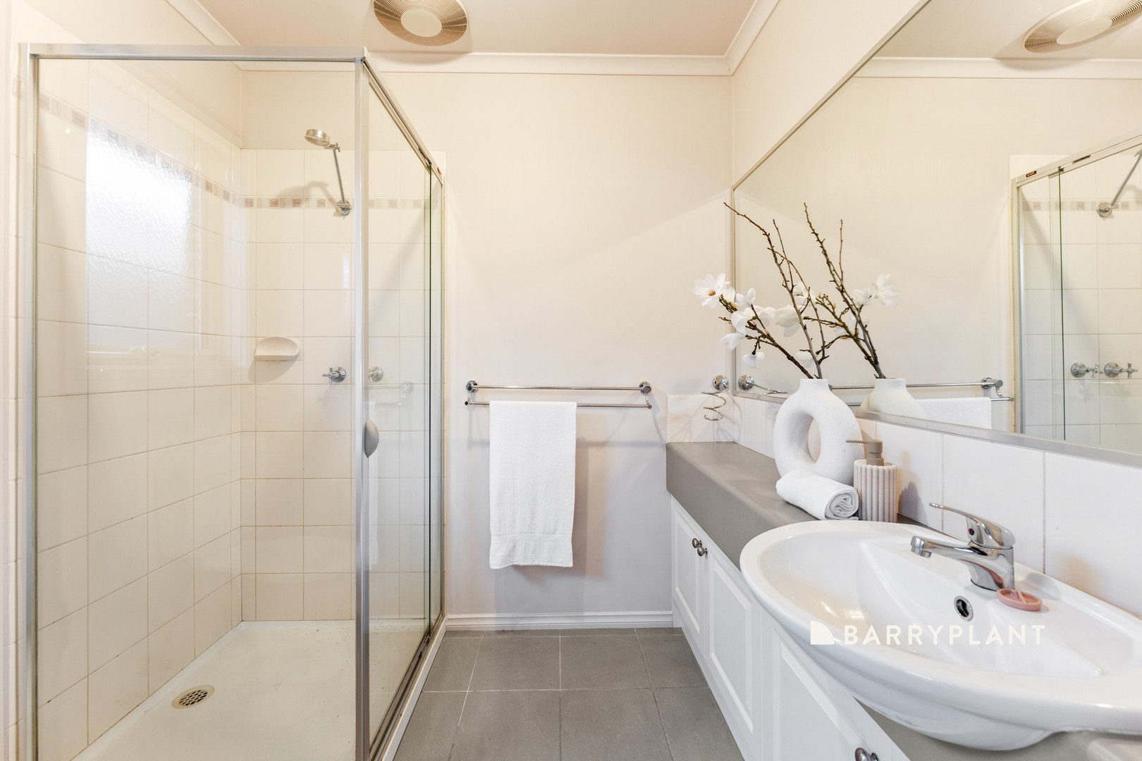 2/2 Sarah Louise Place, Berwick, VIC 3806, Berwick - Thumbnail 6