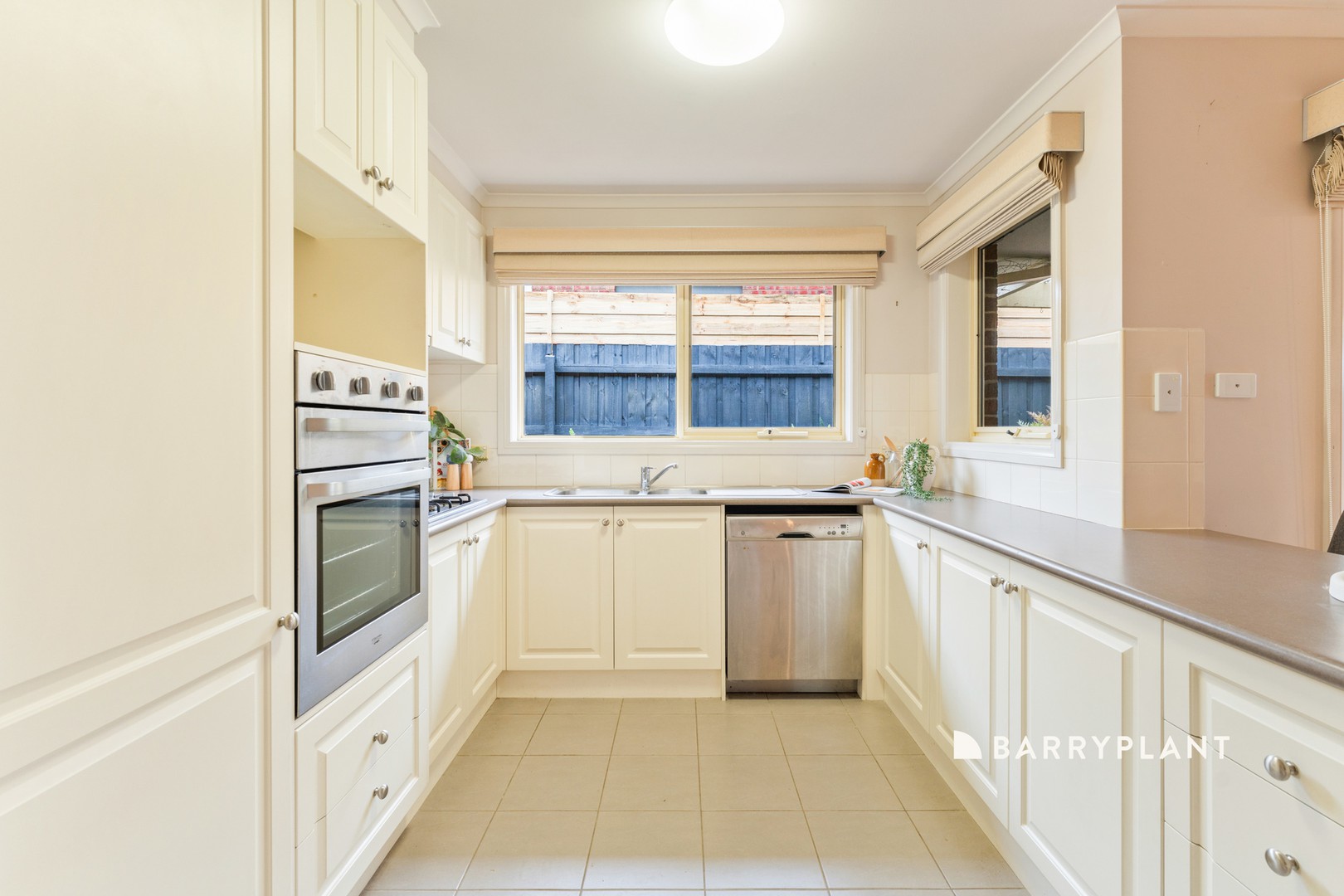 2/2 Sarah Louise Place, Berwick, VIC 3806, Berwick - Thumbnail 8