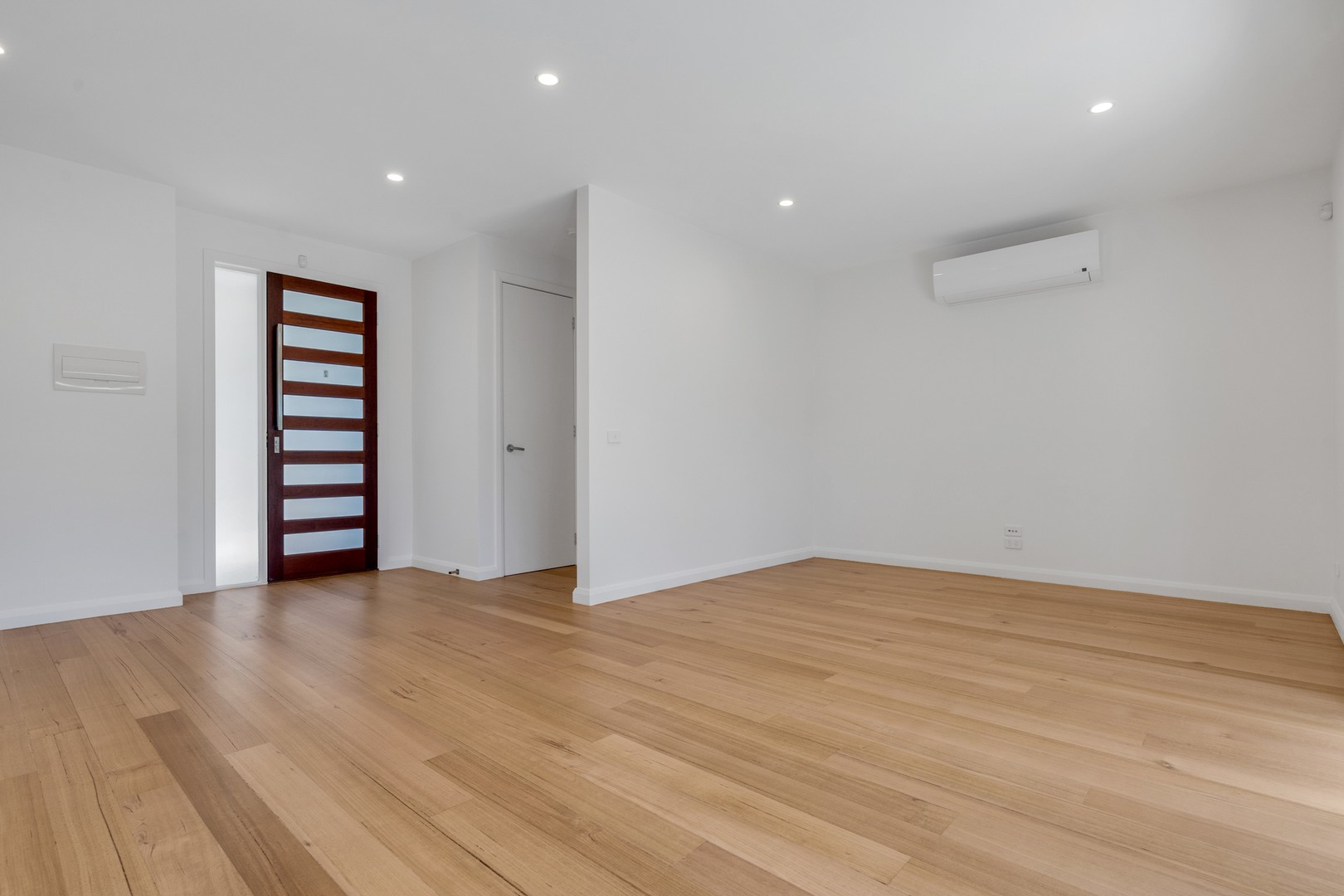2/2 Spratling Street, Reservoir, VIC 3073, Reservoir - Thumbnail 2