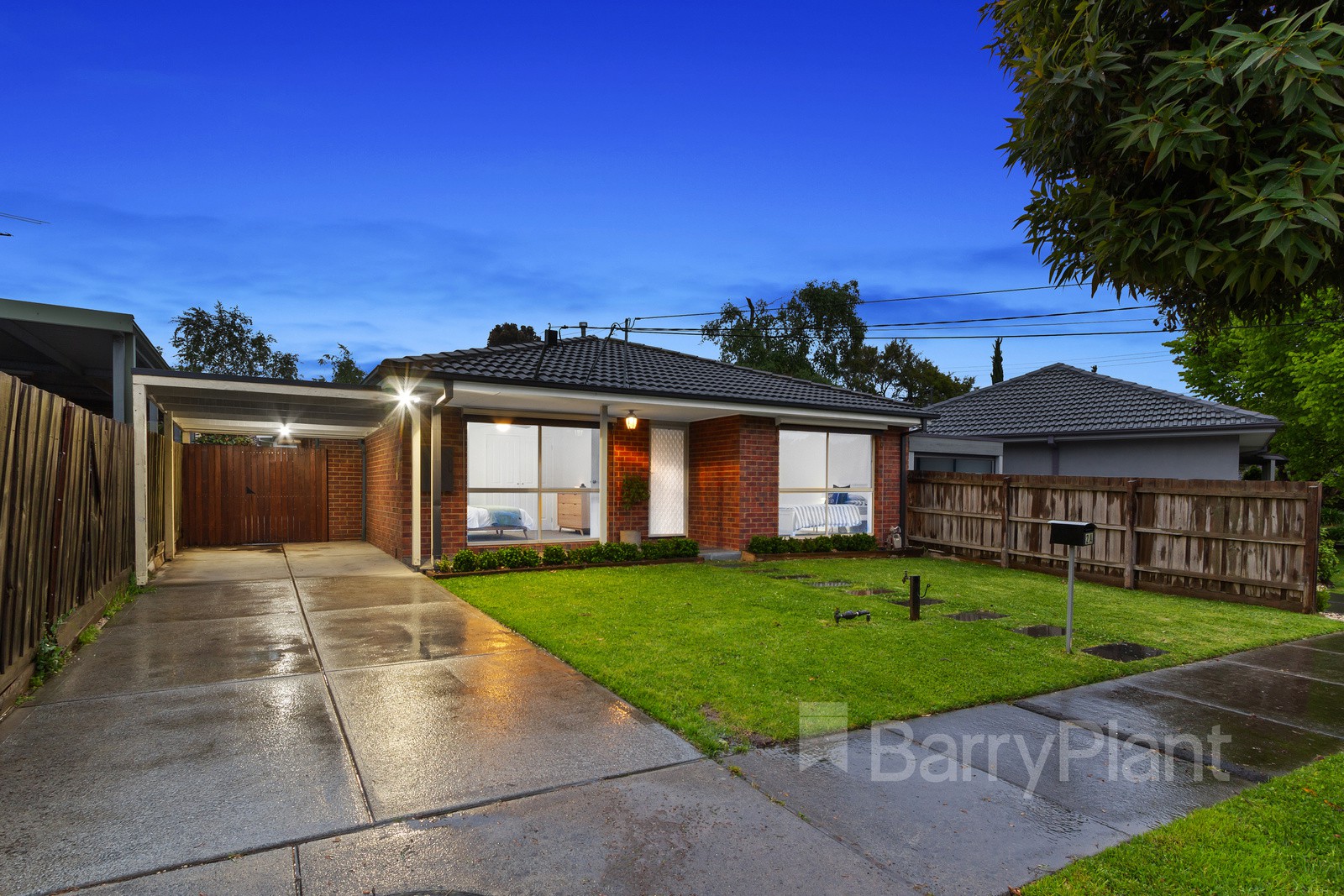 2/2 St Thomas AvenueWantirna, VIC 3152, Wantirna - Thumbnail 2