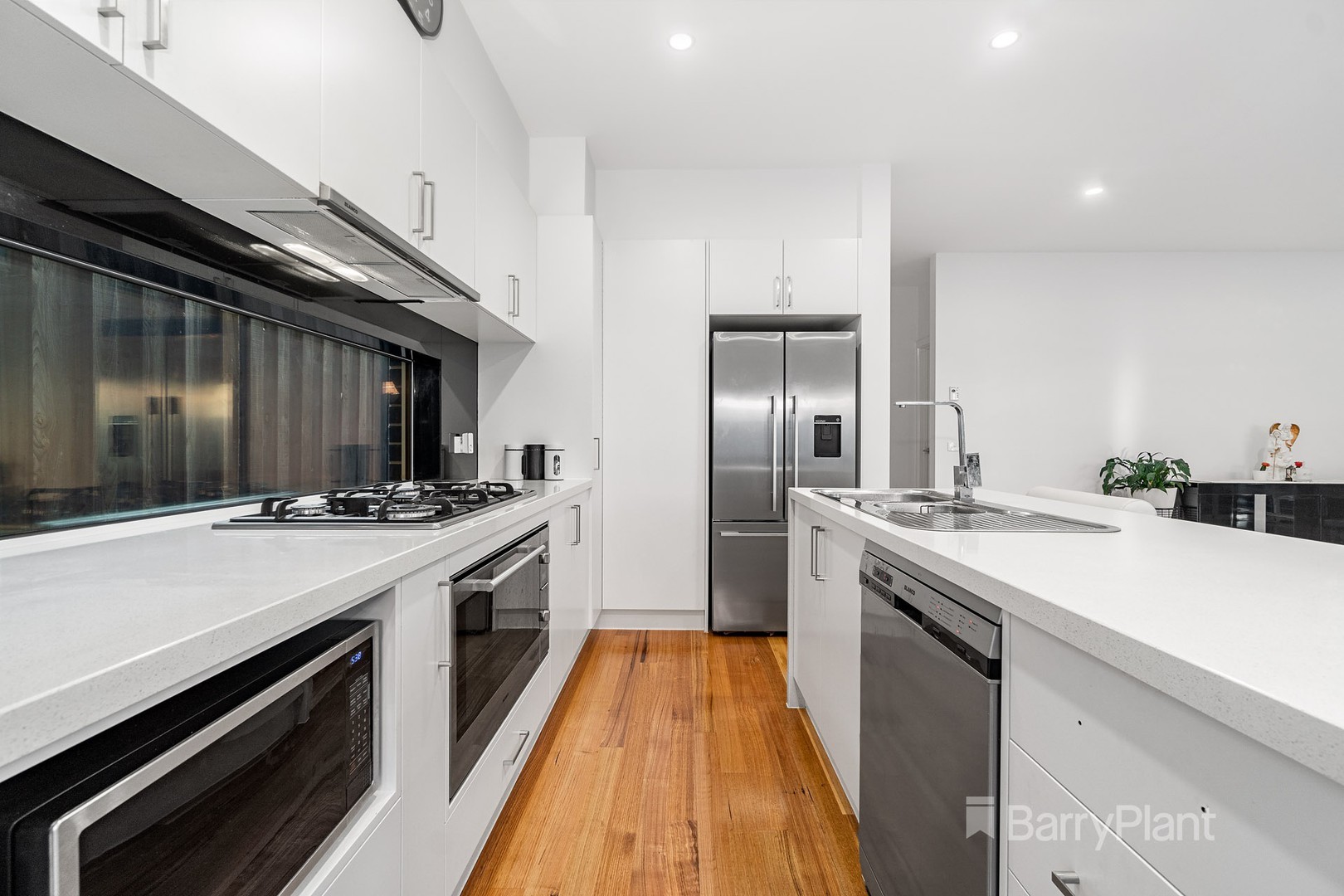 2/20 Cumberland Avenue, Bayswater, VIC 3153 - Thumbnail 2 - 06/04/2023