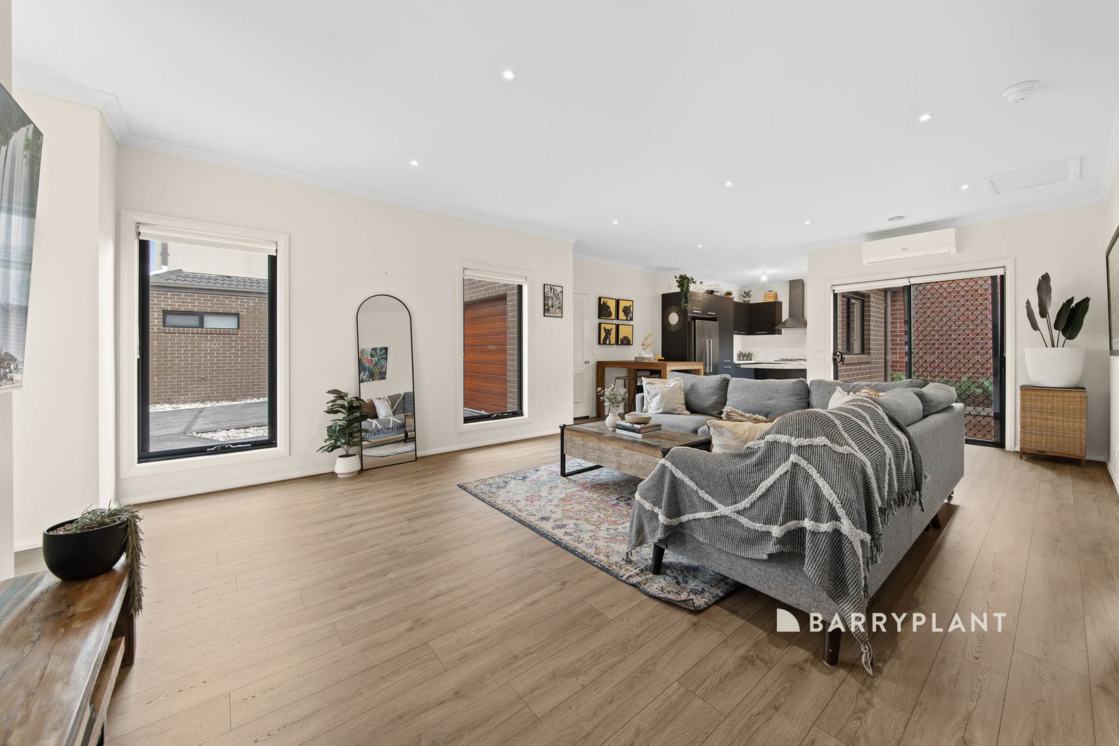 2/20 Damon Close, Narre Warren South, VIC 3805 - Thumbnail 2 - 03/04/2024