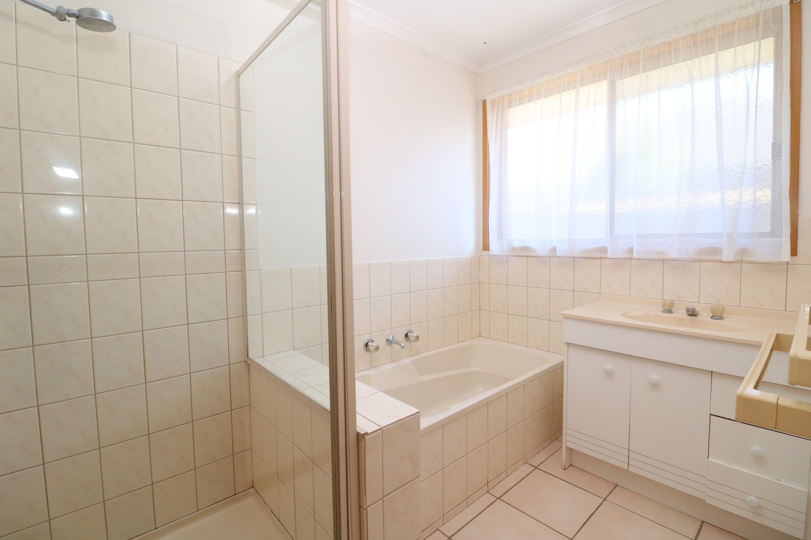 2/20 Mulquiney Crescent, Highton, VIC 3216, Highton - Thumbnail 6