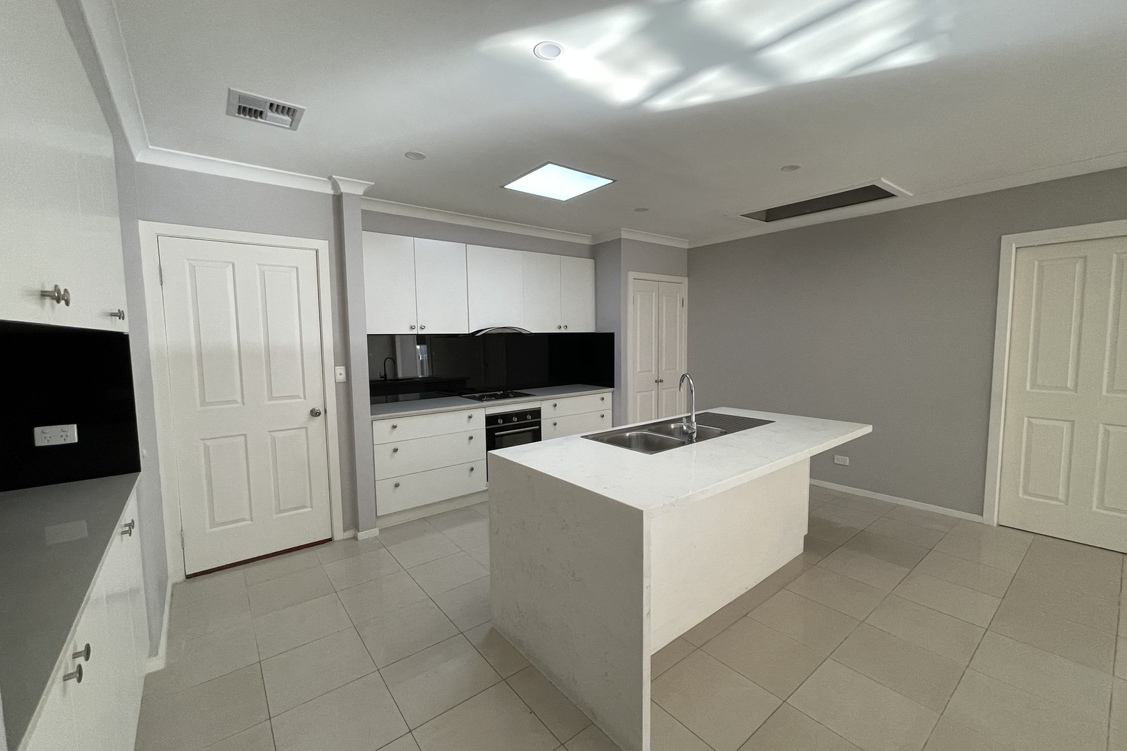 2/20 Railway AvenueWerribee, vic 3030  - Leased, Werribee - Thumbnail 2