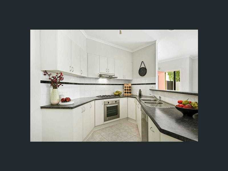 2/20 Tulloch Grove, Glen Waverley, VIC 3150 - Thumbnail 2 - 07/10/2021